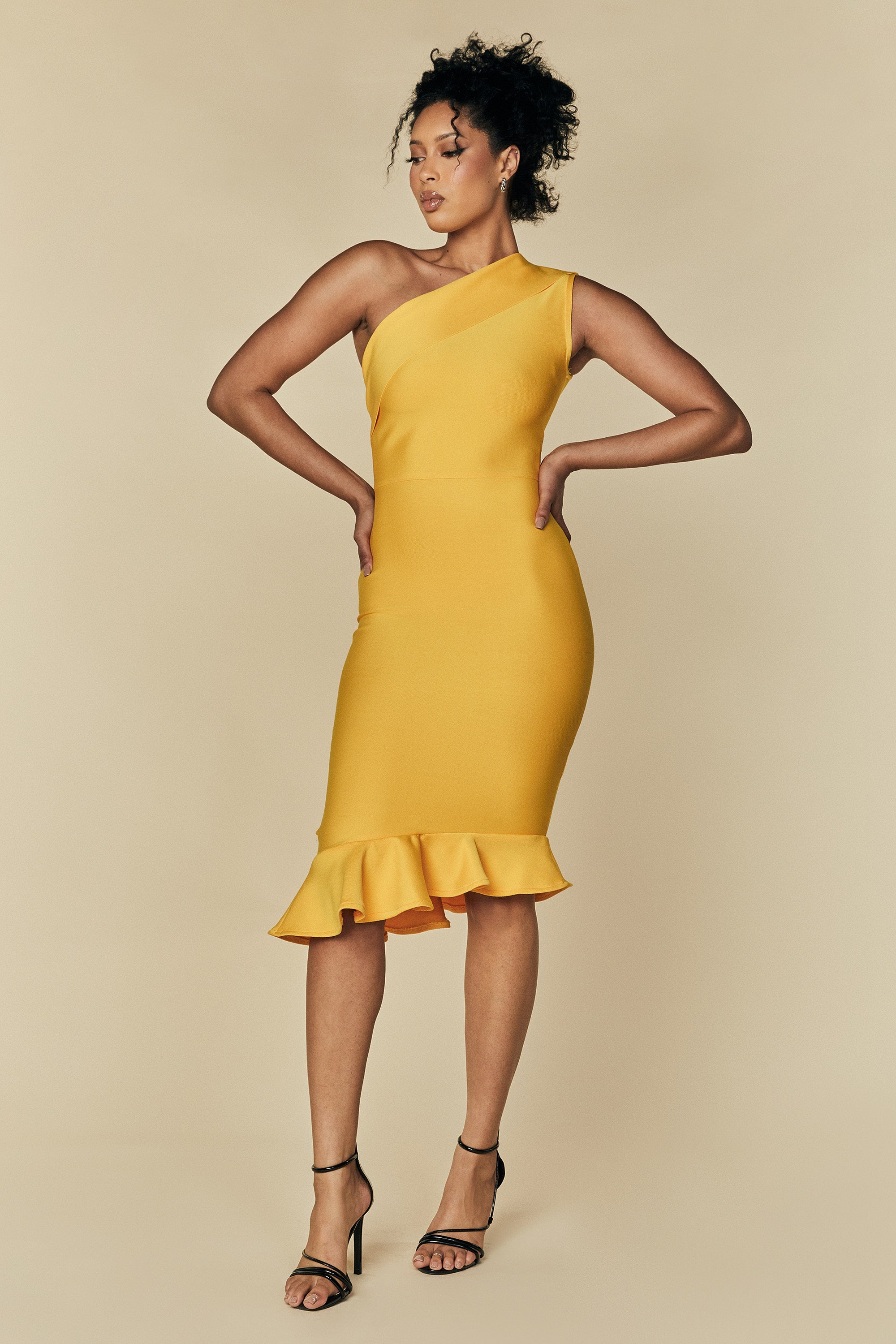 Vianey Yellow Flute Bandage Dress