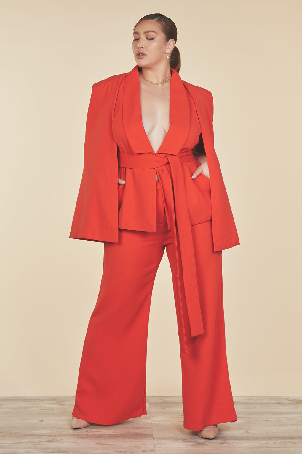 Kayla Curvy Cape Suit Set