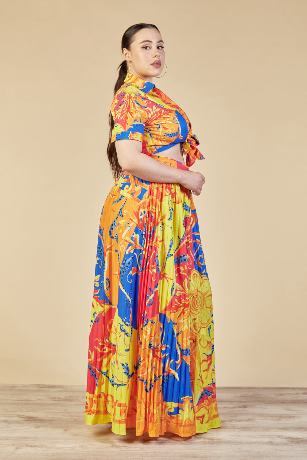 dolceanddiva.womens.angelina.baroque.print.orange.blue.yellow.maxi.dresses